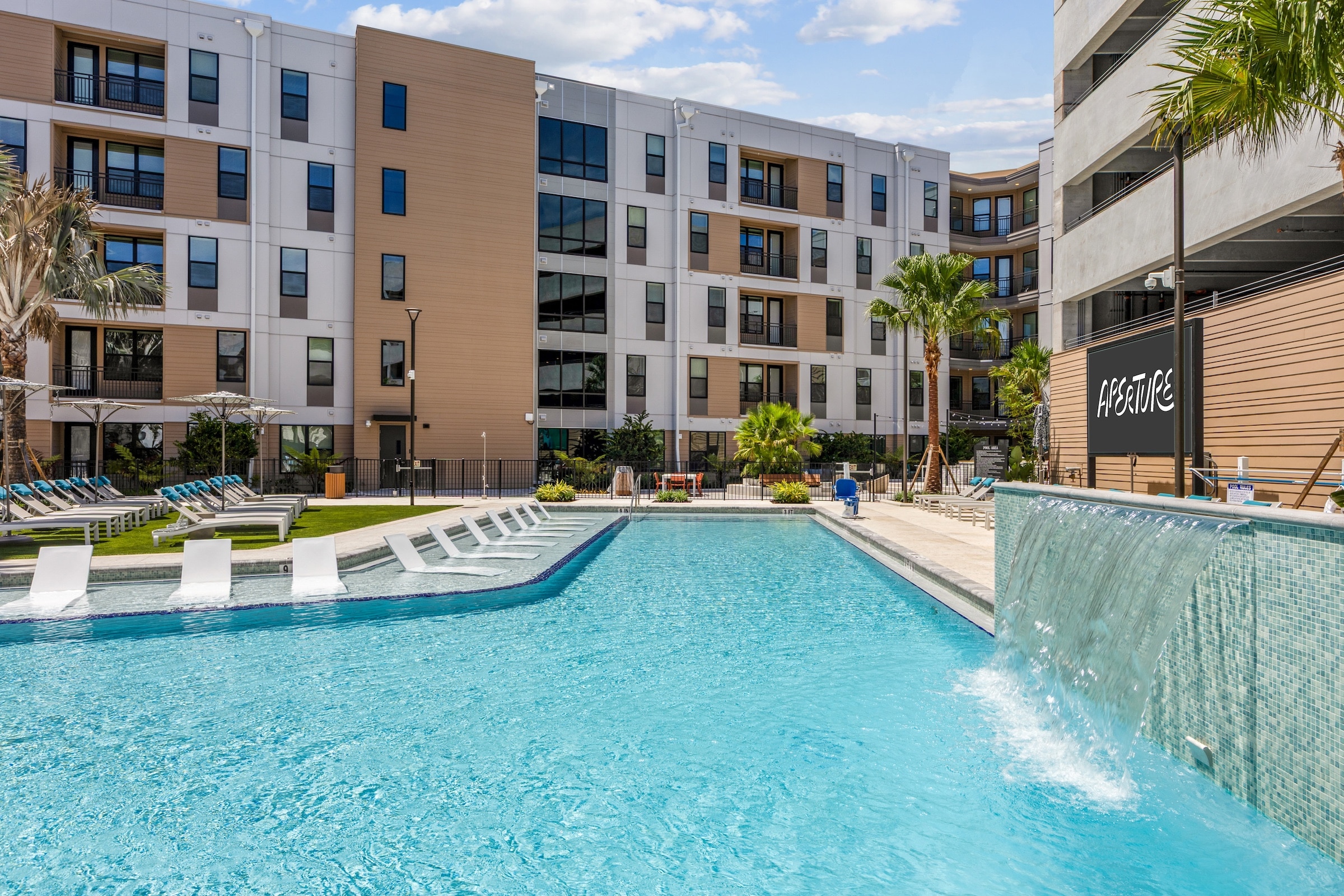 aperture-0825-sho-amenity-pool-1